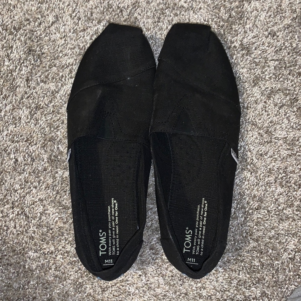 Men’s Black Toms
